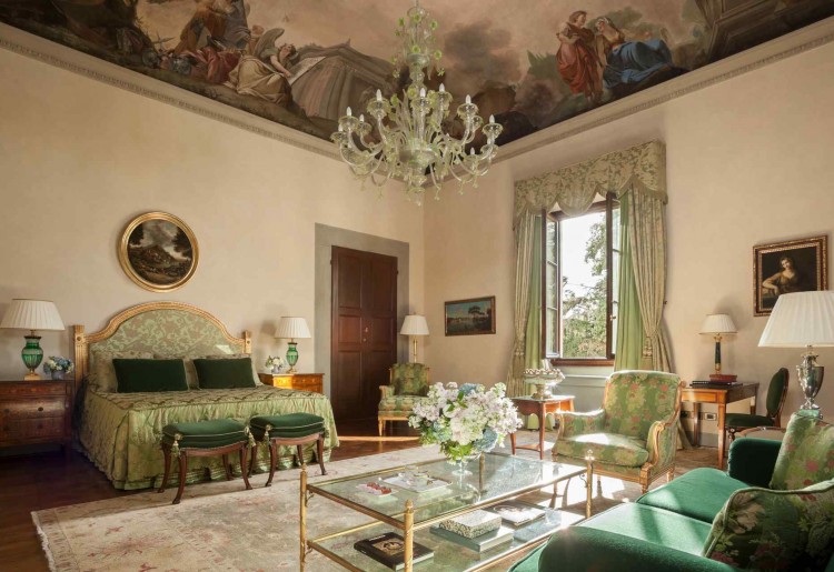 Il Four Seasons Hotel Firenze è costituito da un ex convento e l'antico Palazzo della Gherardesca