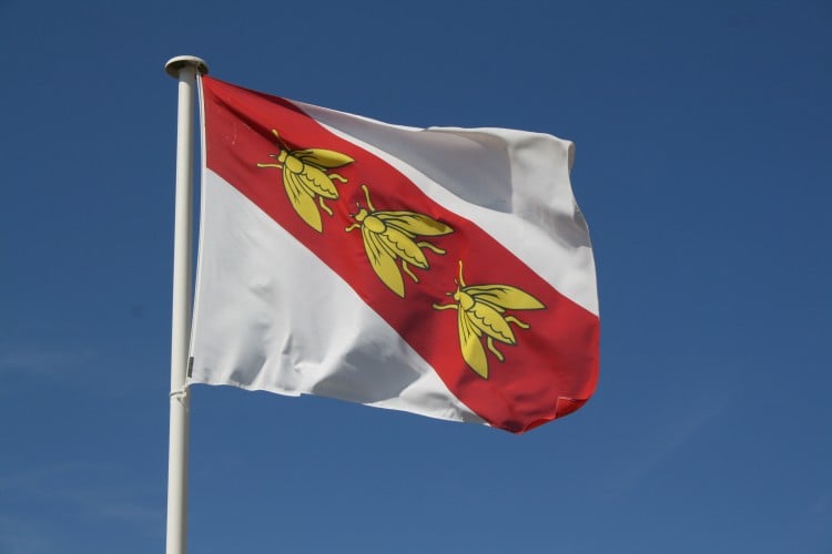 La bandiera con le tre mosche è la bandiera dell'Isola d'Elba