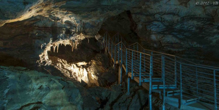 L' Antro del Corchia è la grotta carsica più profonda di Italia, si trova nelle Alpi Apune, in Toscana
