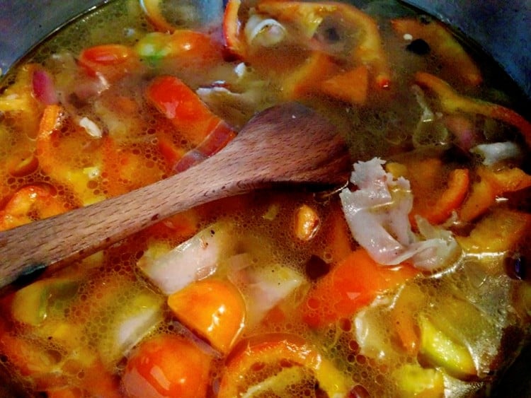 Ricetta dell' acquacotta,piatto della cucina toscana che con pappa al pomodoro e ribollita rappresenta una delle minestre di pane tradizionali 