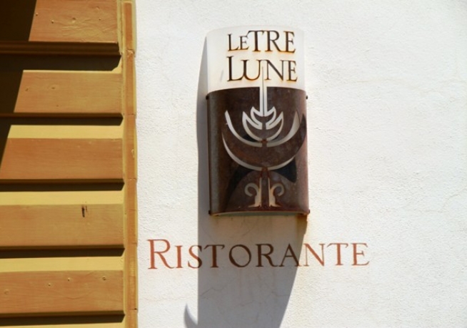 Il ristorante "Le Tre Lune" a Calenzano, Firenze, è stato selezionato come miglior ristorante emergente dalla guida dell'Espresso
