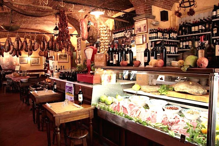 3 ristoranti in San Frediano a Firenze da provare: Antico Ristoro di'Cambi, Trattoria dell'Orto e Napoleone. Le mini guide di TuscanyPeople