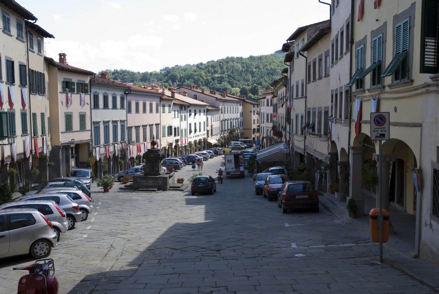 Piazza Tanucci è la piazza principale di Stia, Arezzo, set del film di Pieraccioni Il Ciclone