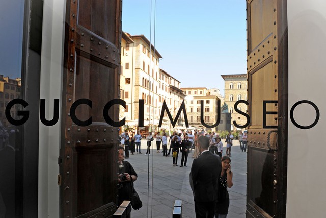 Grosse Fatigue di Camille Henrot è esposta al Museo Gucci di Firenze fino al 28/2/2015 