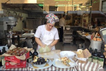 La Pescheria San Pietro è un nuovo ristorante di pesce e pasta fresca a Firenze in via Alamanni, davanti alla Stazione. Bellissimo locale e ottima cucina
