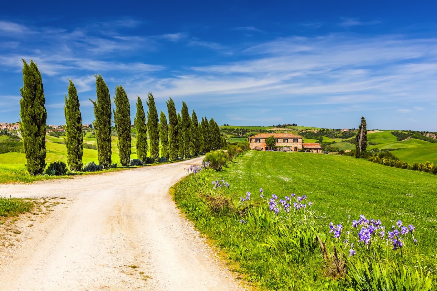 Moltissime sono le ville in Toscana dove passare le vacanze o organizzare cerimonie e ricevimenti. Qui le 5 più belle ville in Toscana in provincia di Pisa