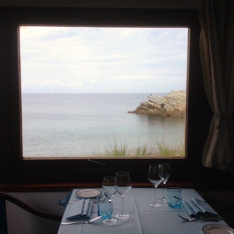 Il ristorante Capo Nord all'Isola d'Elba si trova nel punto più a Nord dell'isola, sopra Marciana Marina, sulla bellissima spiaggia della Fenicia.