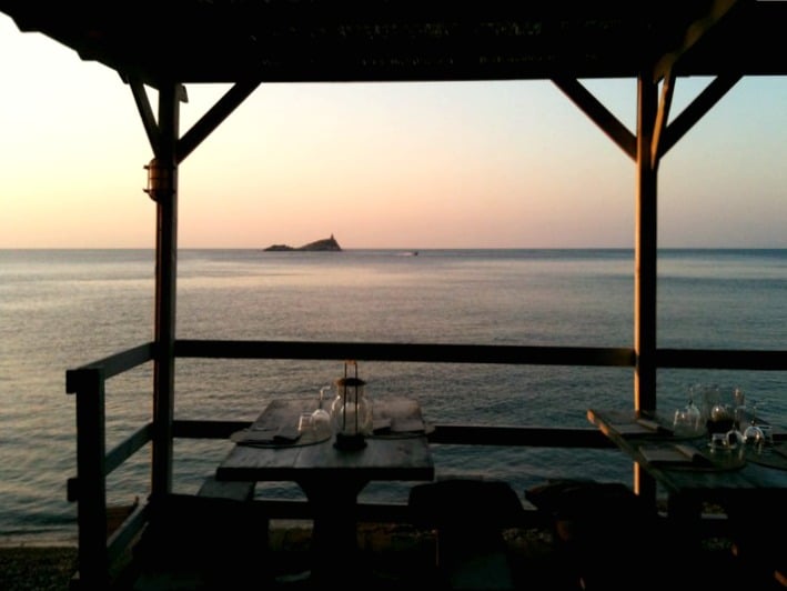 6 ristoranti romantici all'Isola d'Elba sul mare per una serata speciale: cucina di qualità, terrazze con vista, servizio eccellente