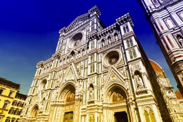 Duomo di Firenze: dal progetto di Arnolfo di Cambio fino alla facciata dell'800. La storia di Santa Maria del Fiore, una delle chiese più grandi del mondo