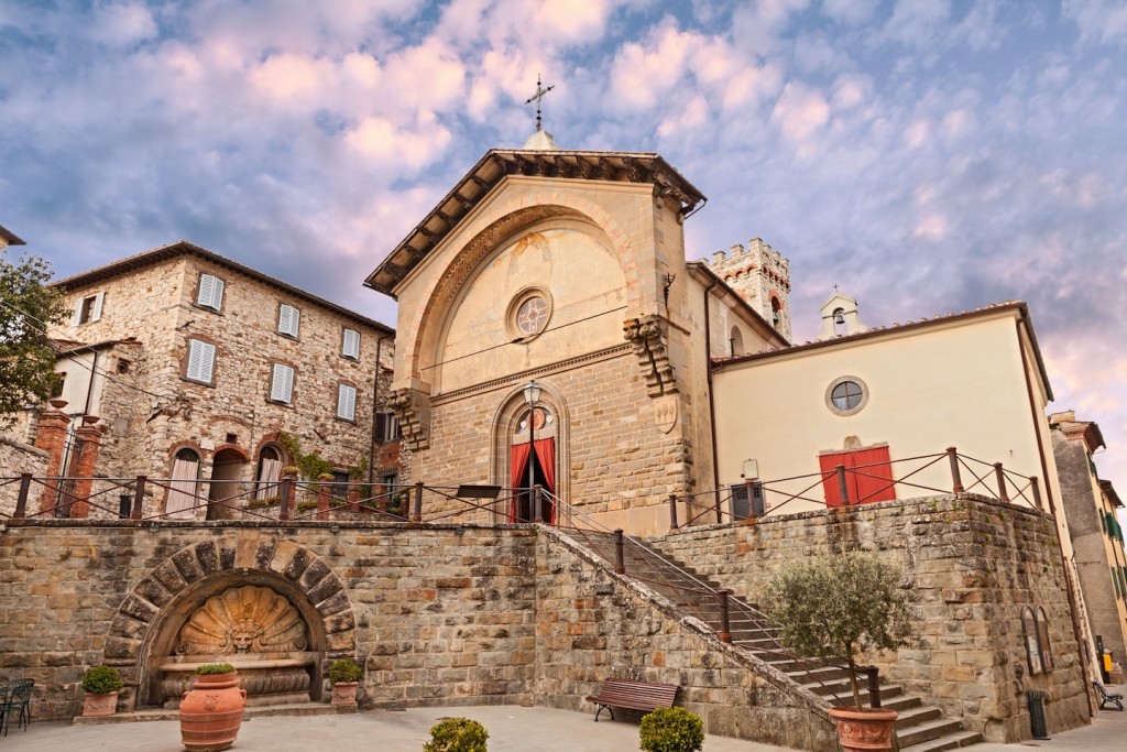 Tour del Chianti alla scoperta di Radda in Chianti, borgo medievale toscano dove assaporare prodotti tipici made in Tuscany, sorprendenti vini e godere di bellissimi panorami