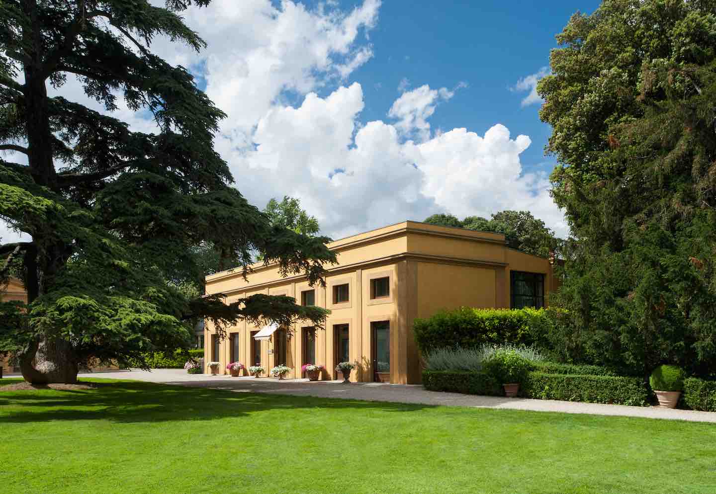 Il Giardino della Gherardesca, il giardino del Four Seasons Firenze aperto al pubblico per una raccolta fondi per l'Istituto degli Innocenti