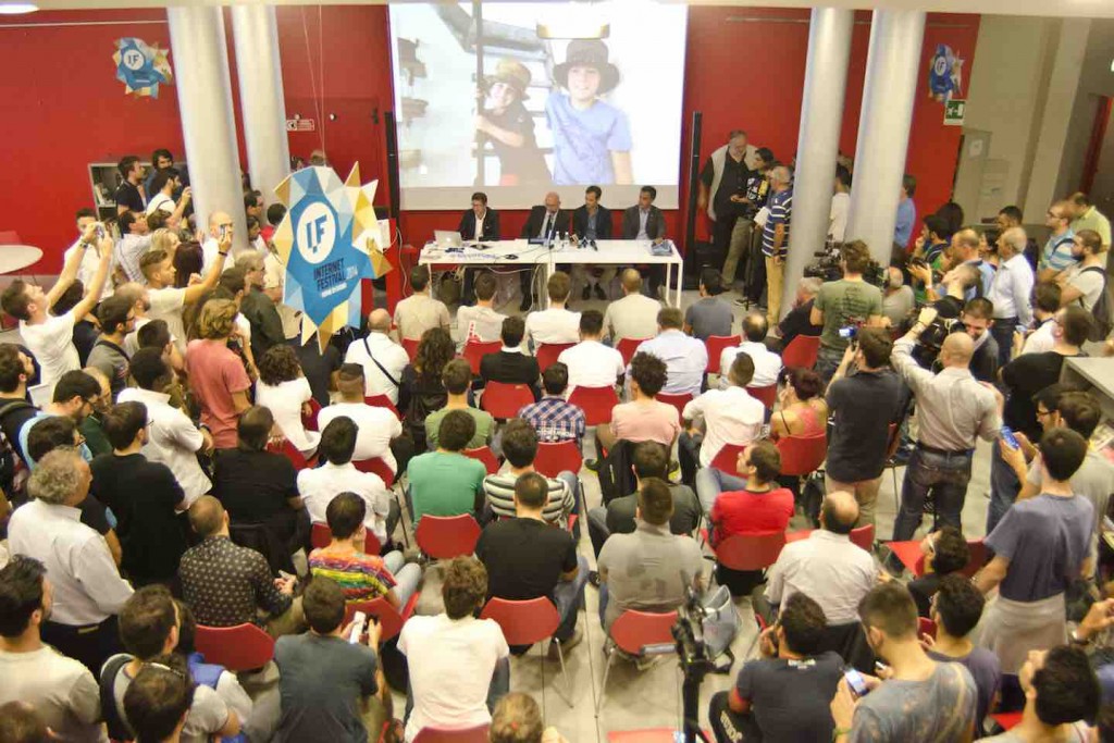 Internet Festival 2015 - Forme di Futuro, dall'8 all' 11 ottobre a Pisa l'evento che trasformerà la città toscana nella capitale della rivoluzione digitale.