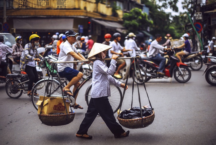 Alla scoperta della capitale del Vietnam Hanoi, una metropoli che fonde miti e storia antica alla contemporaneità culturale e alla storia più recente