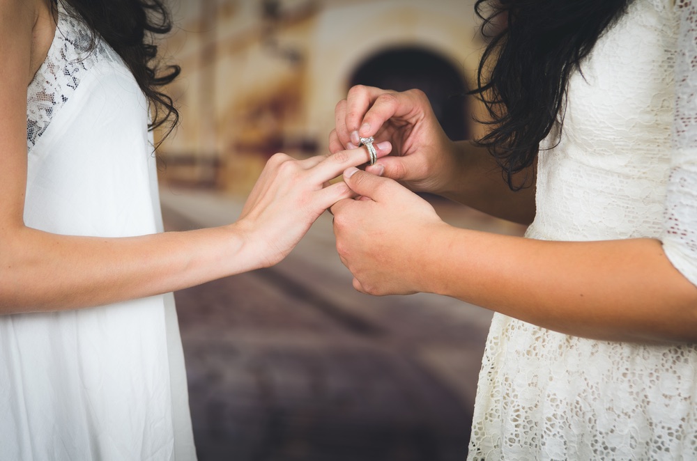 Matrimonio in Toscana vicino a Pistoia, il momento dello scambio degli anelli