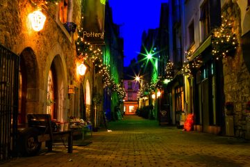Il Natale in Irlanda è un momento magico e suggestivo, che rappresenta una meta ideale per gli amanti dell'atmosfera, delle luci e dei mercatini di Natale.