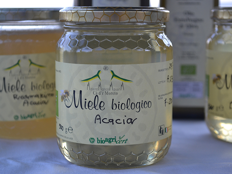 Il miele toscano è un prodotto tradizionale della regione. Molti sono gli apicoltori in Toscana che hanno vinto premi per la produzione di mieli biologici.