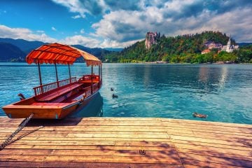 Un weekend in Slovenia è il viaggetto low cost che ci vuole per prendersi un break, andando alla scoperta di Lubiana, Lago di Bled, Kamink e Velika Planina