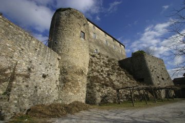 Il Castello Malaspina a Fosidnovo è uno dei più importante monumento storico toscano in Lunigiana