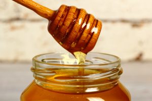 Il miele biologico toscano è uno dei prodotti di eccellenza made in tuscany della produzione di alimenti biologici e km0 in Toscana