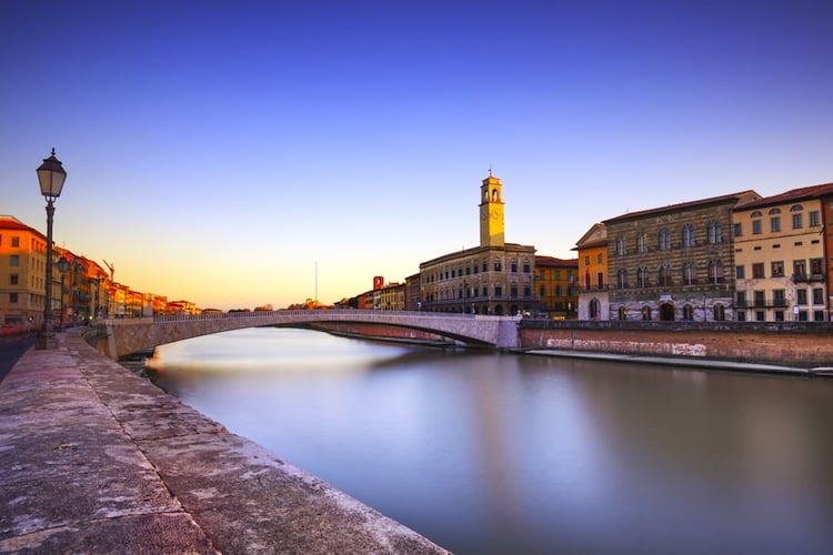 Il Giugno Pisano è un crogiolo di eventi, ricorrenze storiche e festival che si tengono a giugno a Pisa: si inizia il 16 giugno con la Luminara di San Ranieri