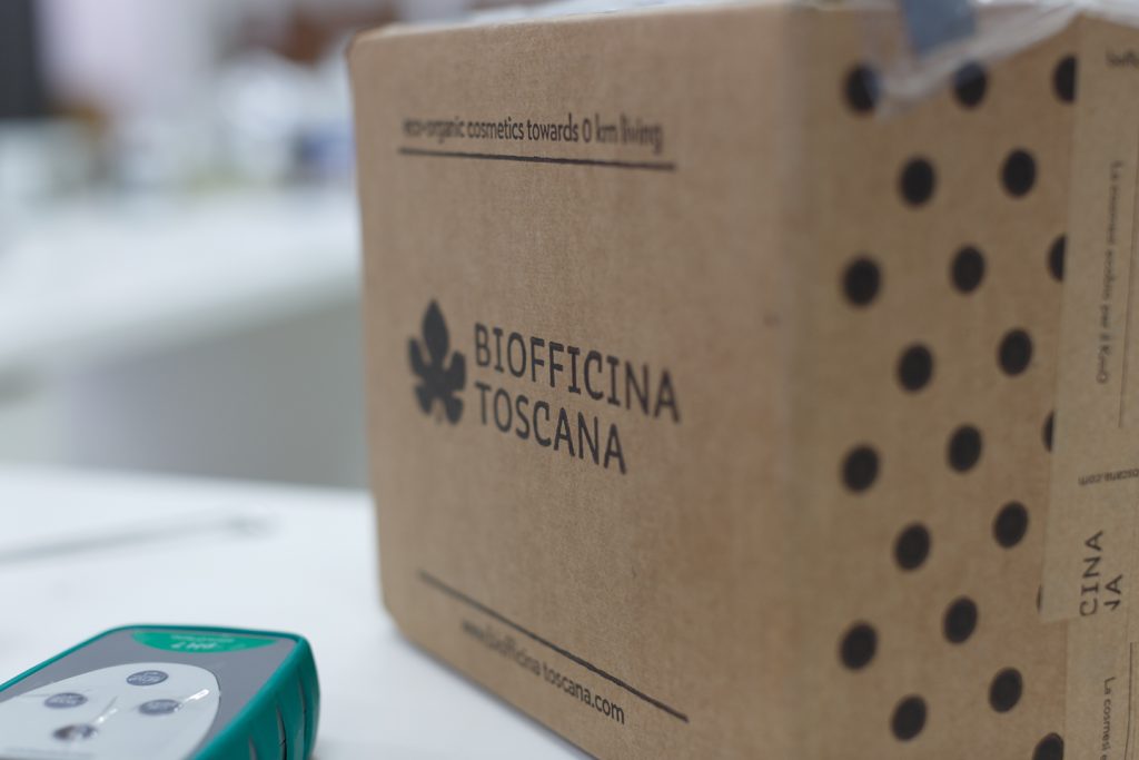 Biofficina Toscana è l'azienda di biocosmesi 100% Made in Tuscany che si basa sulla chimica verde, sull'agricoltura biologica a km0 per creare prodotti ecobio.