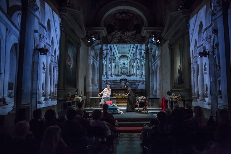 Medici Dynasty Show è uno spettacolo teatrale multimediale in lingua inglese che ogni martedì si replica a Firenze nella Chiesa del Fuligno