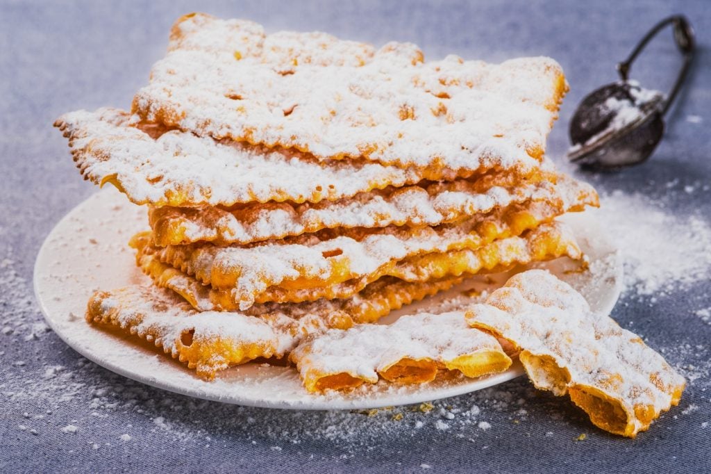 I biscotti toscani tipici sono radicati della tradizione culinaria e divengono protagonisti delle tavole toscane durante il periodo natalizio