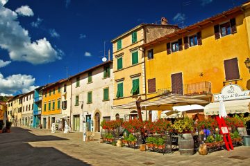 Gaiole in Chianti è un borgo medievale nel Chianti, una meta ideale per un weekend romantico in Toscana tra dolci colline e antichi castelli