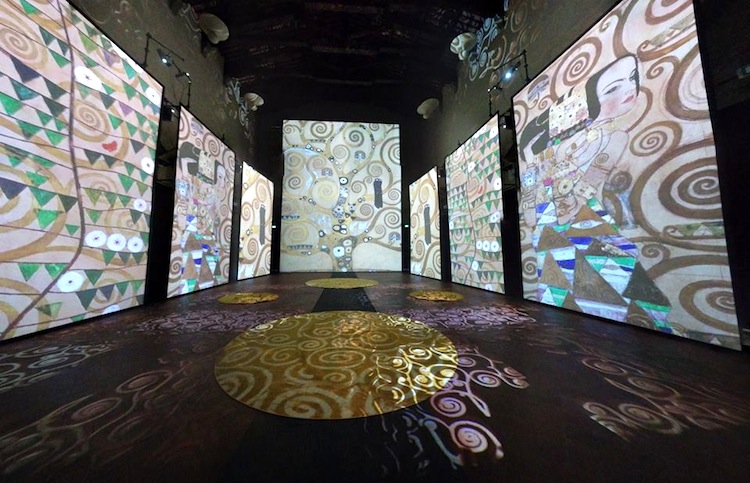 Il Caffè Florian di Firenze ha creato un menù in occasione della mostra Klimt Experience, per garantire al visitatore un risveglio dei sensi