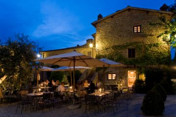 Monsignore della Casa Country Resort & SPA, hotel lusso per weekend in Toscana, si trova in Mugello vicino all'Autodromo e a 30 min da Firenze