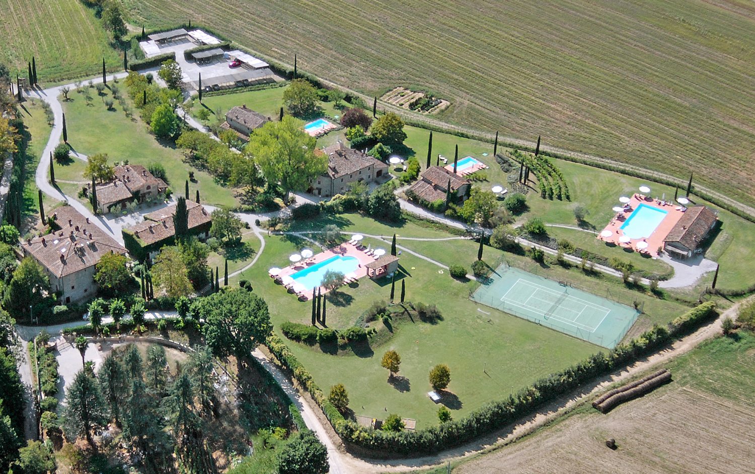 Monsignore della Casa Country Resort & SPA, hotel lusso per weekend in Toscana, si trova in Mugello vicino all'Autodromo e a 30 min da Firenze