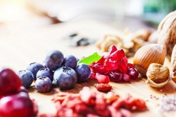 I superfrutti o superfood sono degli alimenti particolari, ricchi di vitamine, sali minerali e proprietà benefiche, veri alleati della salute