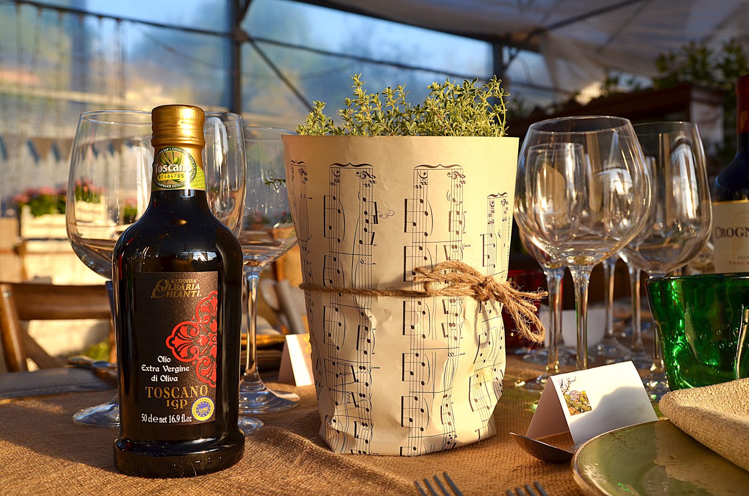 Le Social Dinner di TuscanyPeople sono eventi costruiti con la massima cura, scegliendo con attenzione i migliori fornitori 100% made in Tuscany.
