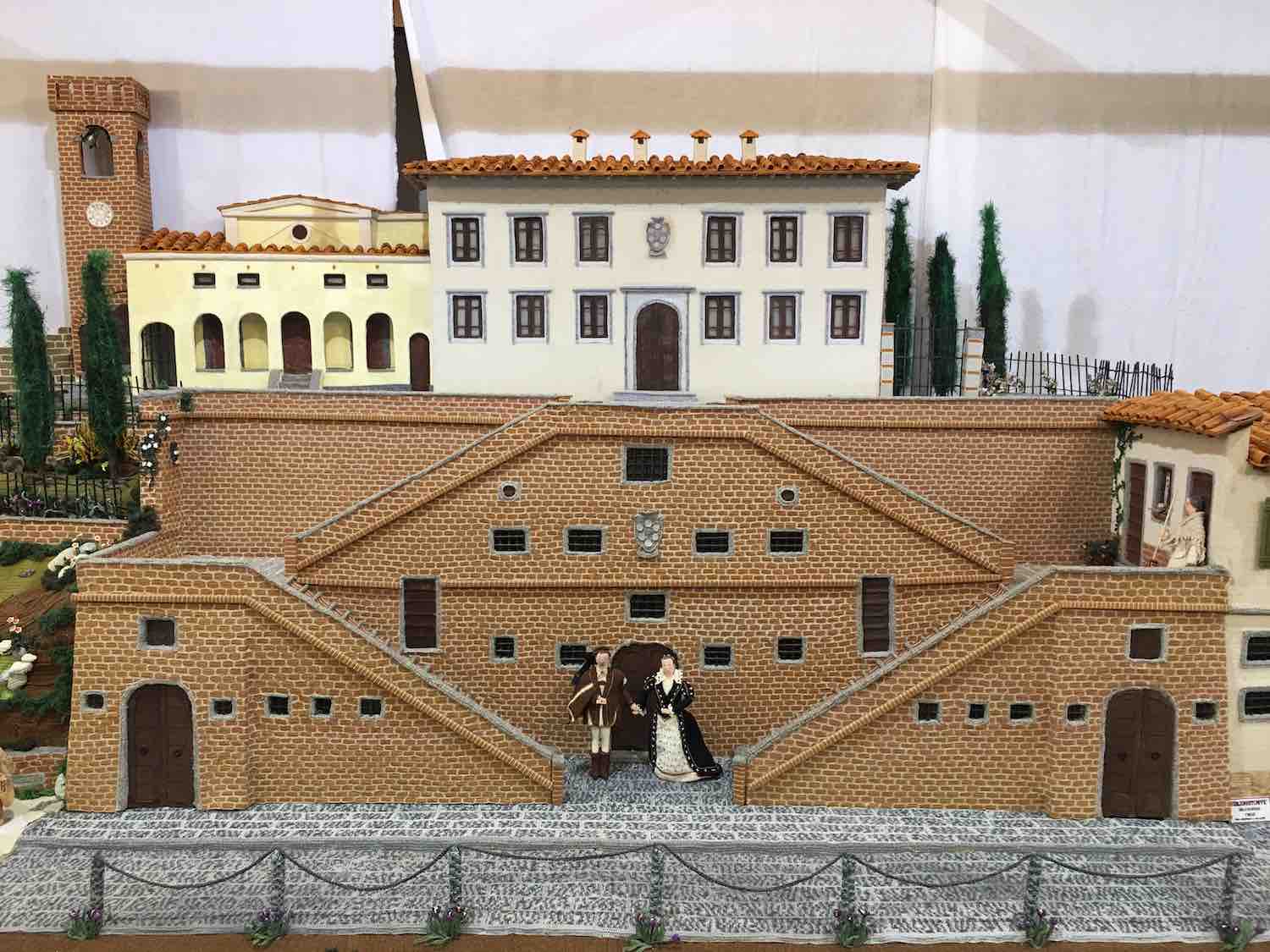 La Via dei Presepi di Cerreto Guidi è una mostra-concorso che vede protagonista un intero borgo toscano nel realizzare presepi artigianali