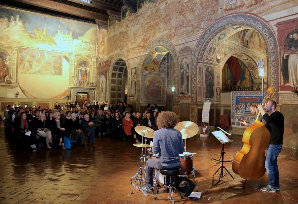 Sette note in sette notti è una rassegna del Museo Civico di Siena dedicata a musica, arte ed enogastronomia che inizia il 16 novembre 2017