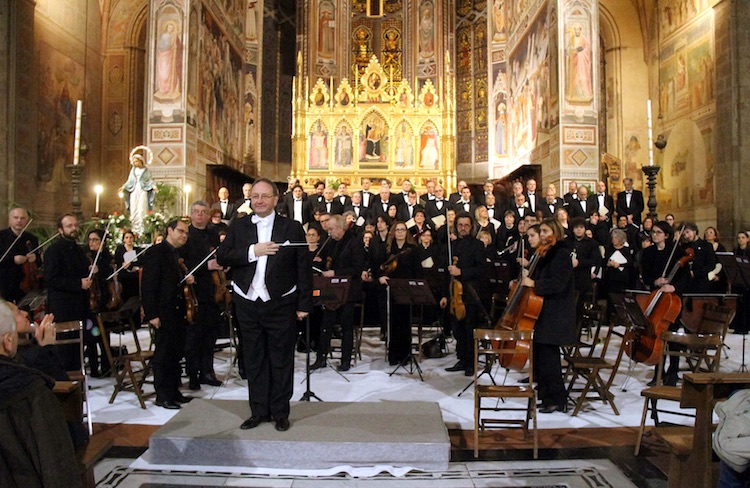 Il 5 dicembre, per dell'anniversario della morte di Mozart, l'Orchestra da Camera Fiorentina terrà un concerto nella Basilica di Santa Croce