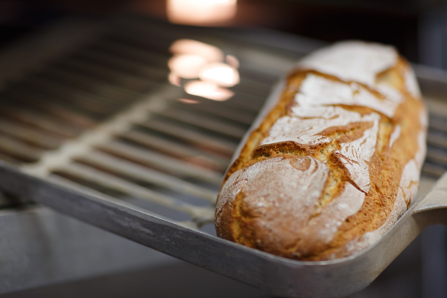 Al Forno Garbo si trova il pane buono e sano, fatto solo con grani antichi, farine non trattate e pasta madre, coniugando bontà e genuinità