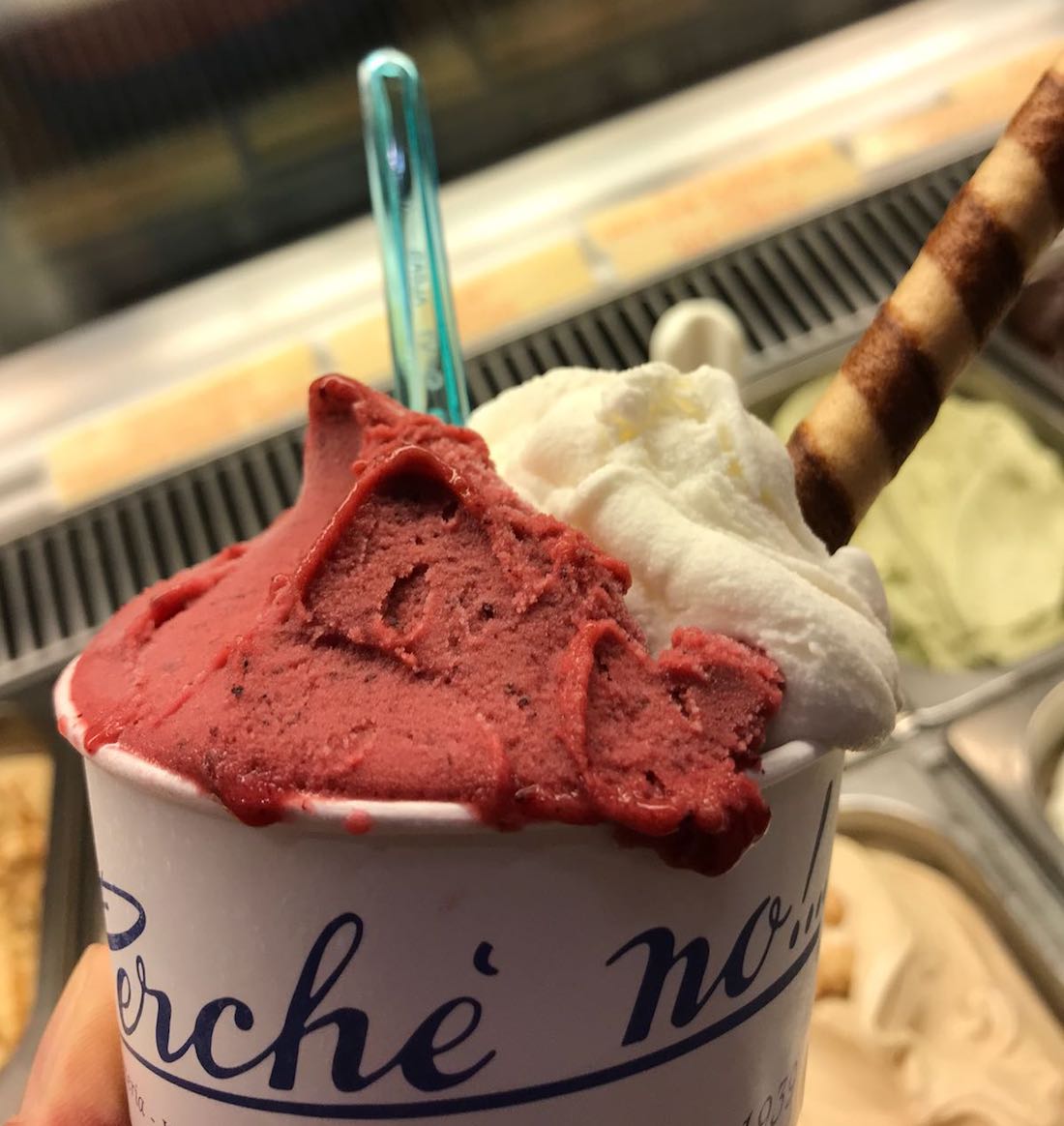 La gelateri Perchè No! di Firenze è uno dei 10 migliori luoghi al mondo dove mangiare il gelato secondo molte riviste internazionali