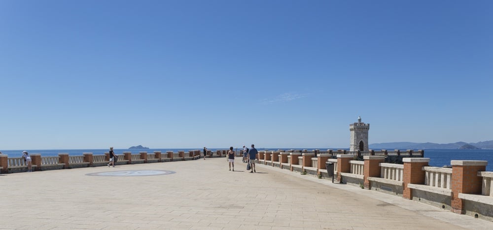 Piombino è una delle più antiche città toscane. Affacciata sull'omonimo canale, vanta una vista privilegiata sull'Arcipelago Toscano