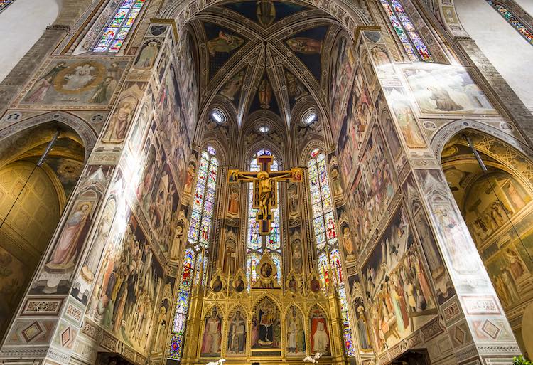 Piazza Santa Croce è una delle più importanti di Firenze. Qui sorgono: la Basilica di Santa Croce, la statua di Dante e molti palazzi storici
