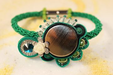 I gioelli Juebiju di Maria Rosano sono originali bijoux made in Tuscany creati con vari materiali, tra cui il legno, la pla, e con la tecnica del soutache.