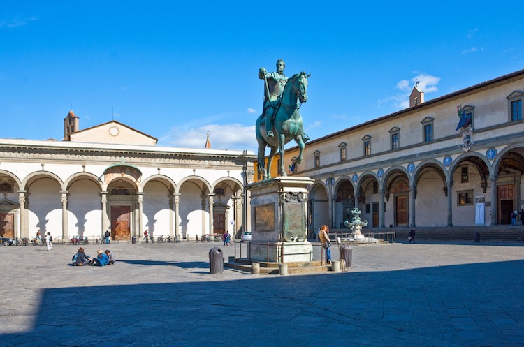 Piazza SS Annunziata a Firenze si trova nel quartiere di San Giovanni.