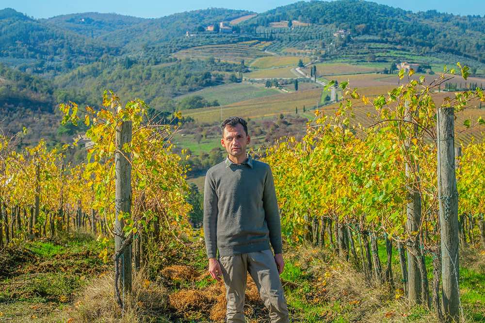 Cantina Leonardo Manetti: a Greve in Chianti il poeta viticoltore e coltivatore di Iris Pallida racconta la sua Toscana tramite la poesia.