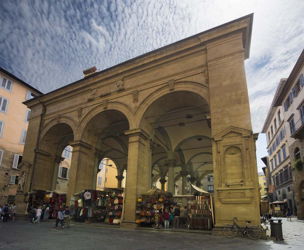 Aneddoti fiorentini nascosti tra i vicoli di Firenze, scolpiti nelle pietre dei palazzi, storie trasformatesi in colorite espressioni gergali