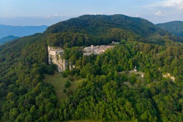 Il Sentiero delle Foreste Sacre è un itinerario del Parco Nazionale delle Foreste Casentinesi che si conclude al Santuario de La Verna