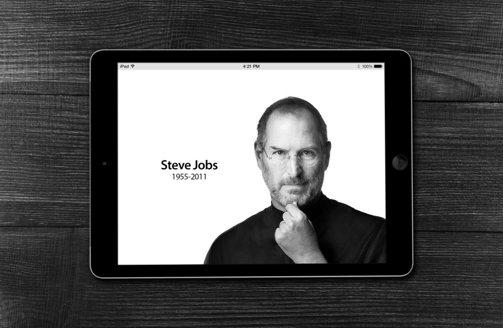 Foto di Steve Jobs sullo schermo di un iPad