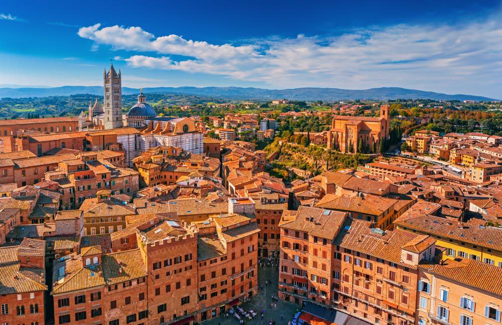 Siena, la città toscana del Palio, vista dall'alto