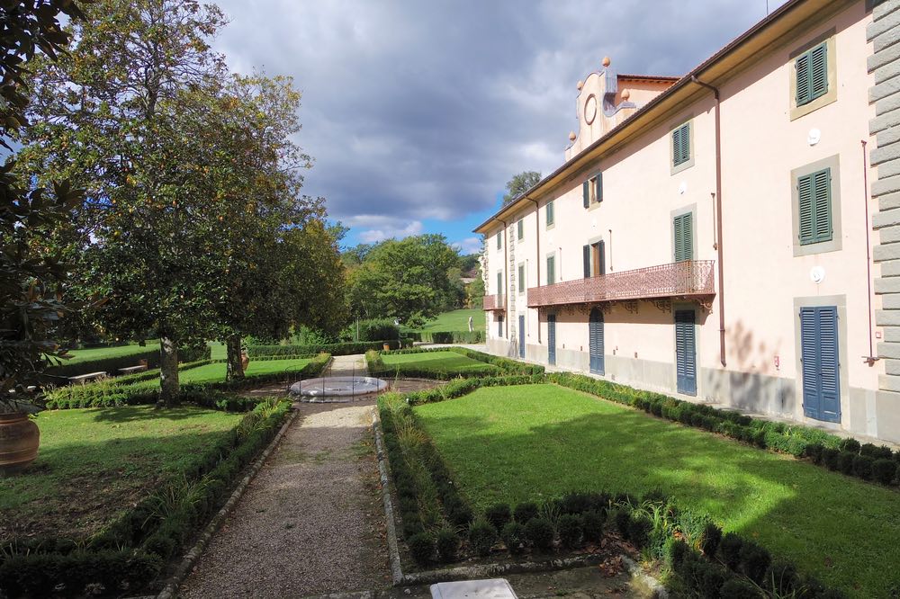 La Villa medicea di Pratolino, oggi Villa Demidoff, è stata fondata dal Granduca Francesco I.