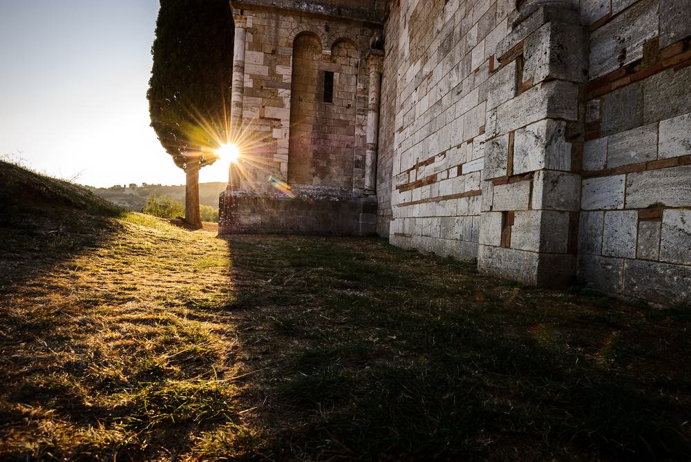 San'Antimo è una bellissima abbazia toscana in Val d'Orcia, in provincia di Siena