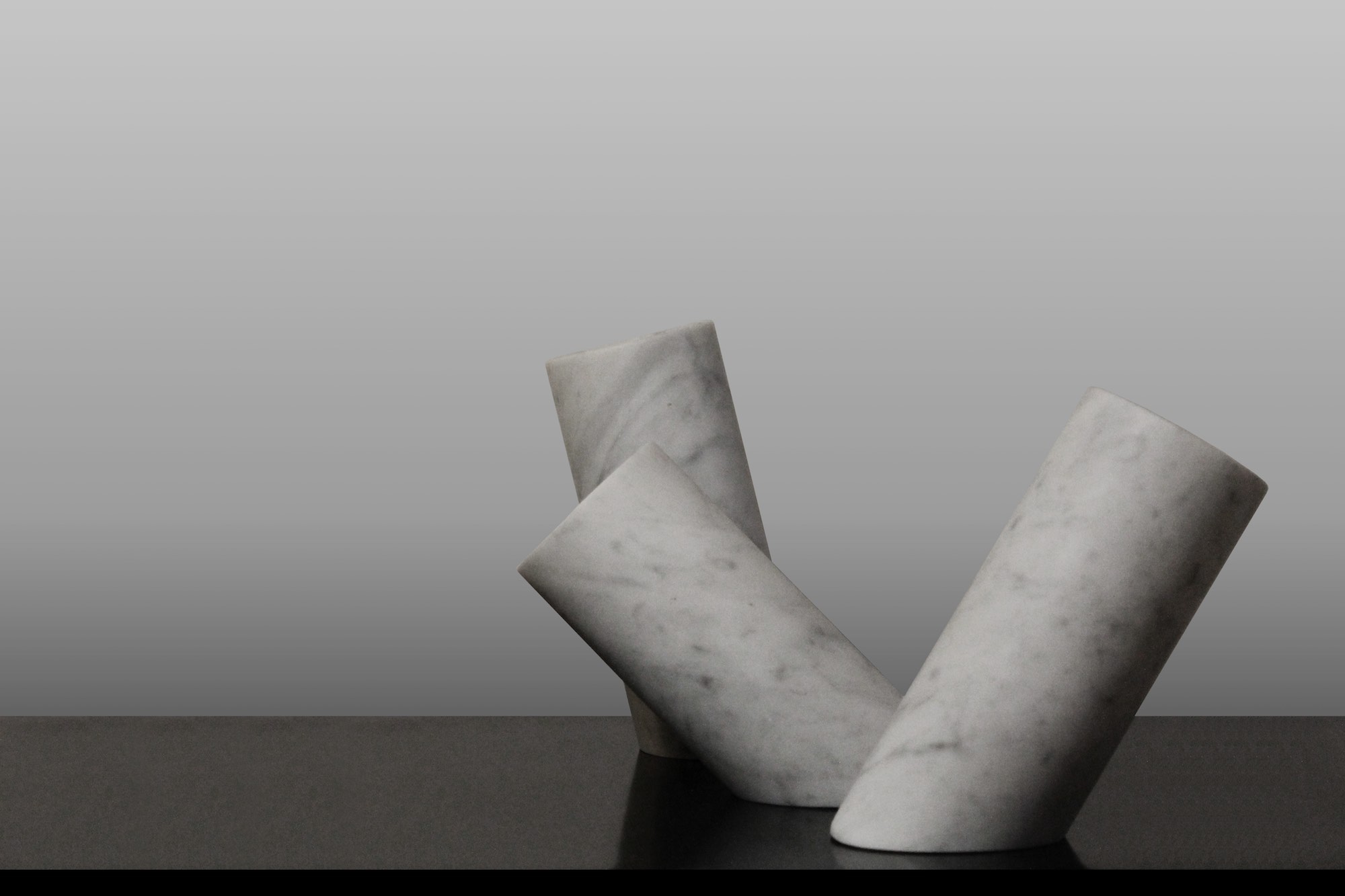 Intervista a Moreno Ratti è uno sculture toscano di fama internazionale, nato a Carrara che ha fatto del marmo il suo materiale prediletto